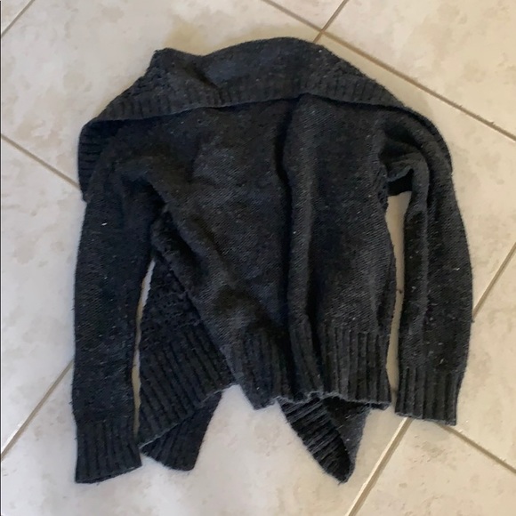 American Eagle sweater - Picture 3 of 3